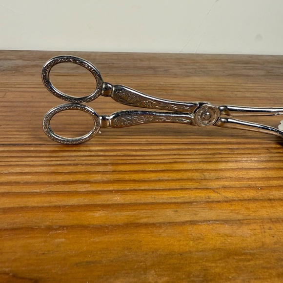 Vintage Silverplate Pastry Serving Tongs | Ornate Etched Design |  Hong Kong - Picture 5 of 15